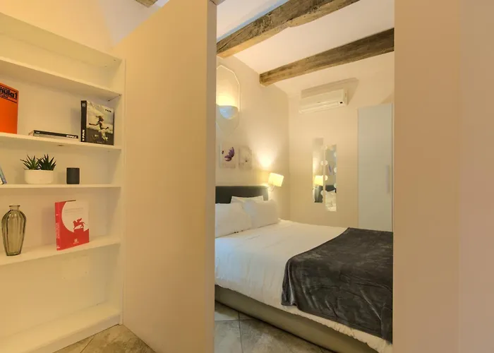 Imola Suites شقة *