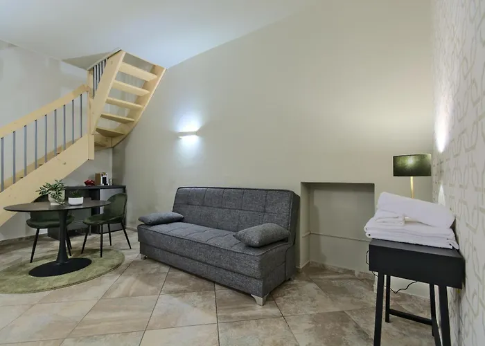 شقة Imola Suites *