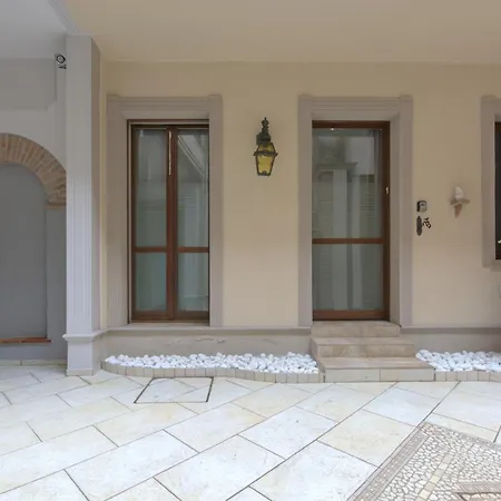 Imola Suites Apartment