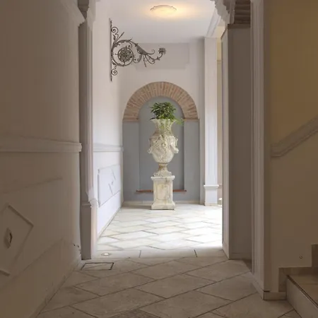 Imola Suites * 이몰라