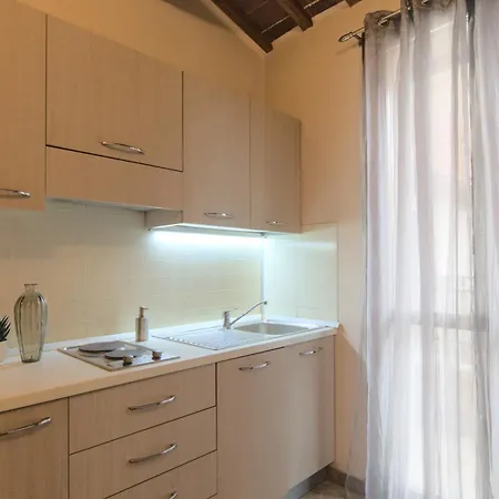 아파트 Imola Suites 이몰라