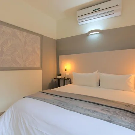 Imola Suites 아파트