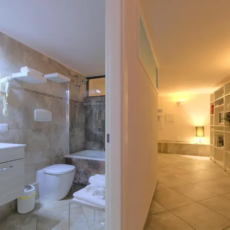 아파트 Imola Suites 이몰라