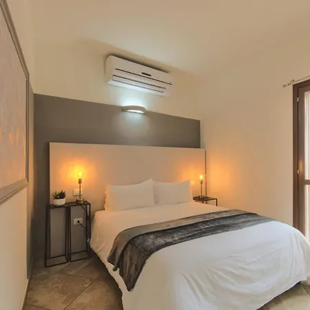 Imola Suites 아파트 이몰라
