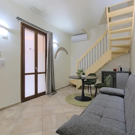 Imola Suites 아파트 *