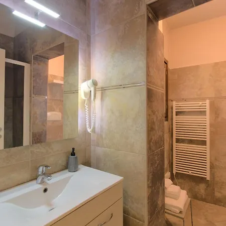 Imola Suites *