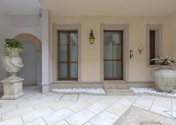 Imola Suites Apartman