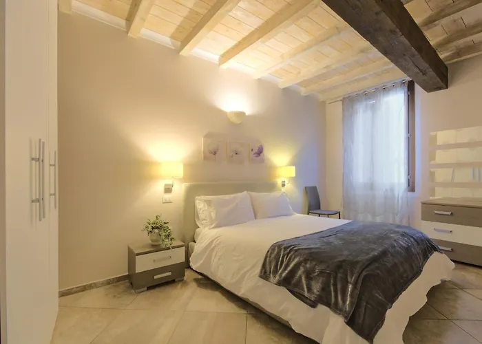 Apartment Imola Suites